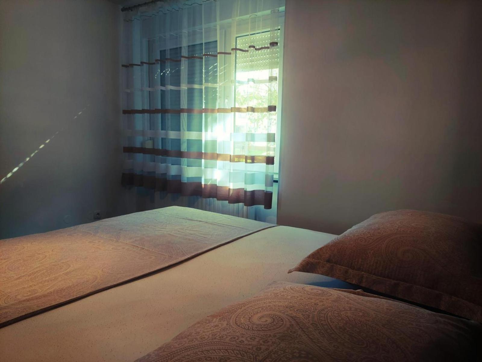 Apartments Onyx Sisak Luaran gambar